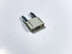 Предохранитель ВАЗ плоский 2110-3722105 (25А) "МИНИ" АВАР 55.3722-09