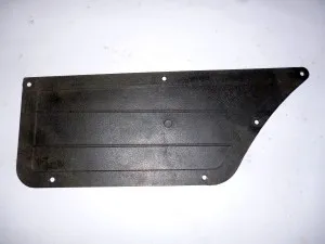 Накладка МАЗ двери нижняя правая 64221-6102020