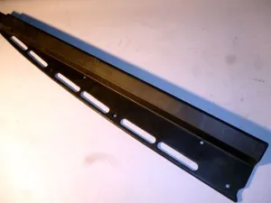 Накладка воздуховода МАЗ правая 64221-5325284