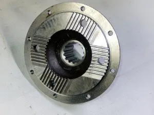 Фланец УРАЛ задний без болтов торц.шлиц. 4320-1802214