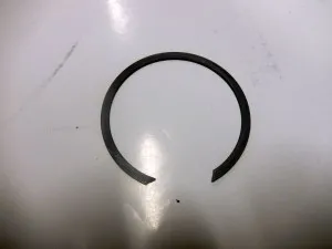 Кольцо стопорное ГАЗ п/п ГАЗель 20-1701192