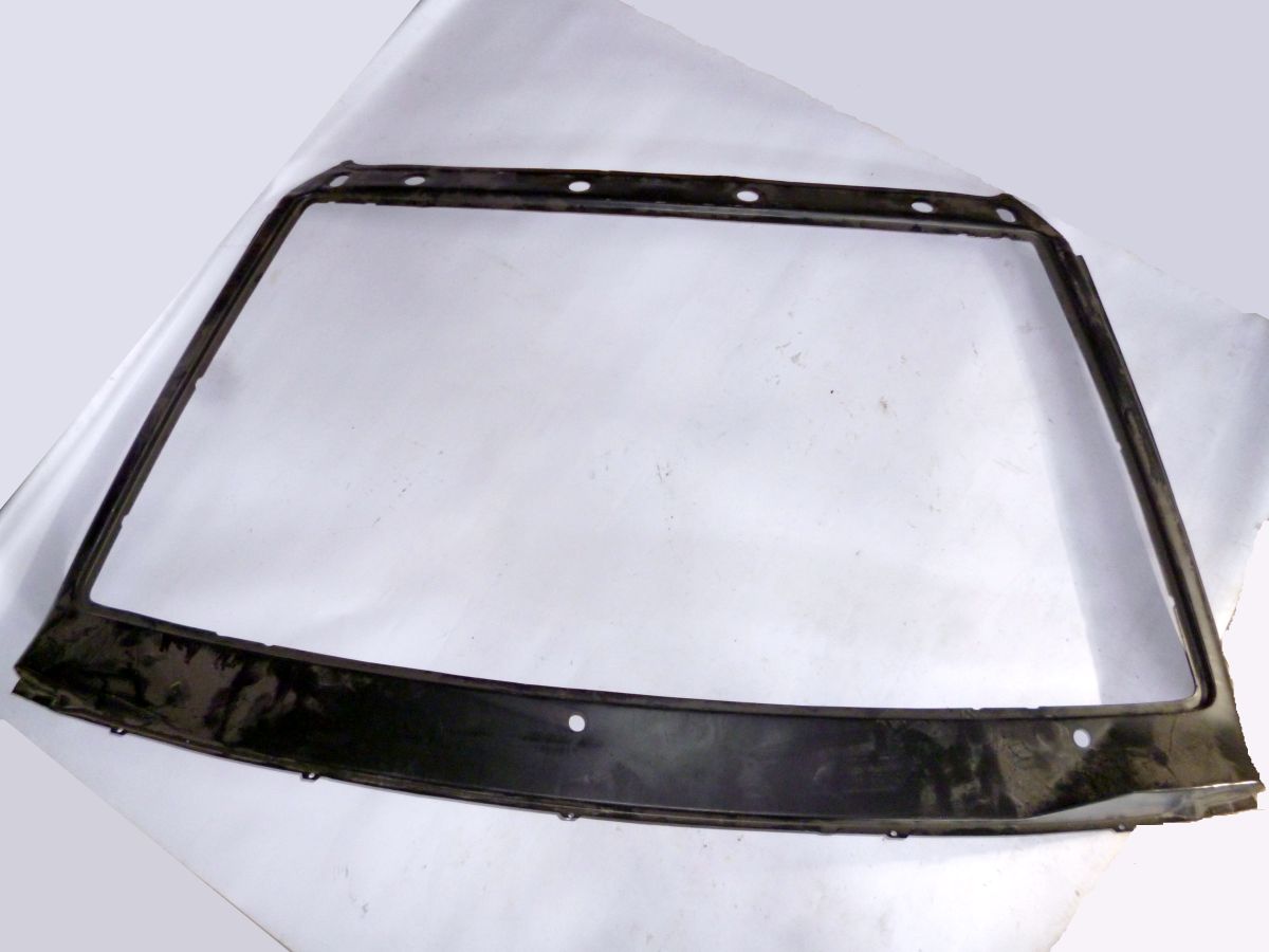Рамка лобового стекла ВАЗ 2110-12 (2110-5201010)