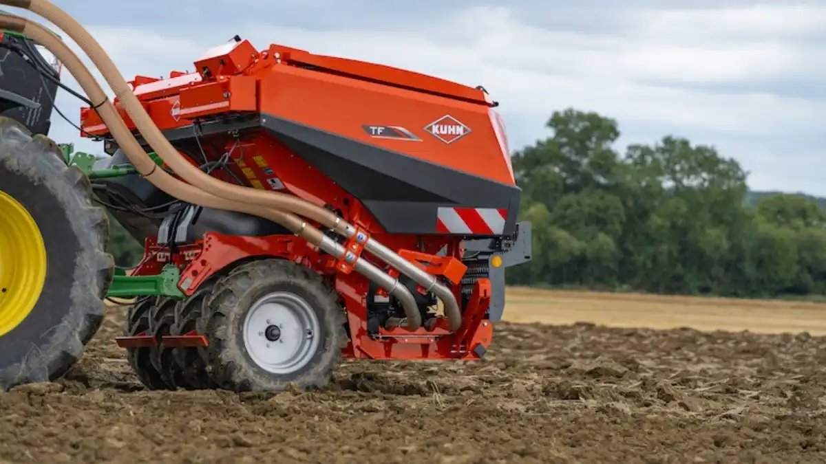 Kuhn TF 2300 C - новый фронтальный погрузчик