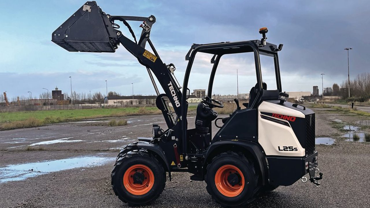 Новый мини-погрузчик Techno L25S от Bobcat и других компаний