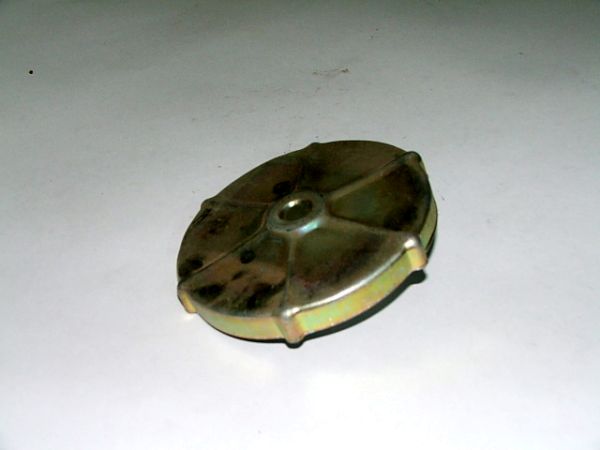 Крышка топливного бака МТЗ (металл) (большая) 50-1103010