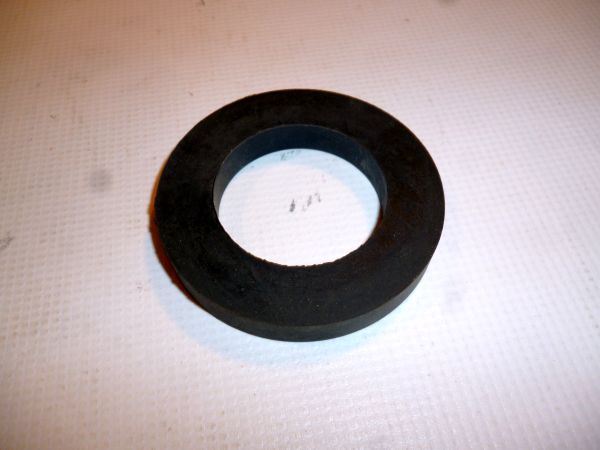 Шайба втулки рычага поворотного МТЗ 80-3001031 (резина)