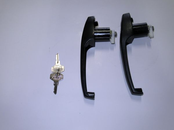 Ручка двери КАМАЗ наружняя с ключами 5320-6105040-10 (комплект из 2-х)