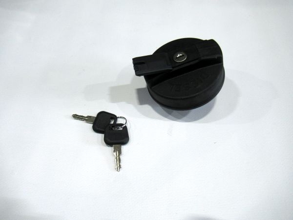 Крышка топливного бака КАМАЗ п/оборот с ключом (пластик)